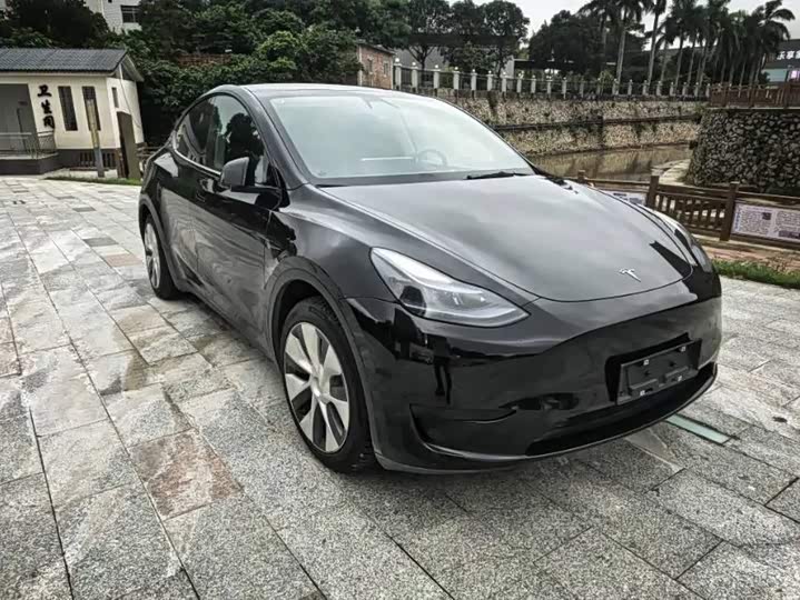 Model Y 2022 Facelift RWD - zdjęcie 12
