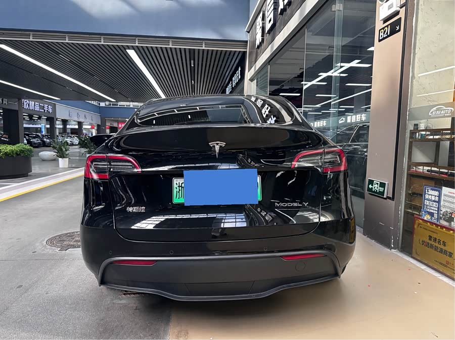 Model Y 2022 Facelift RWD - zdjęcie 14