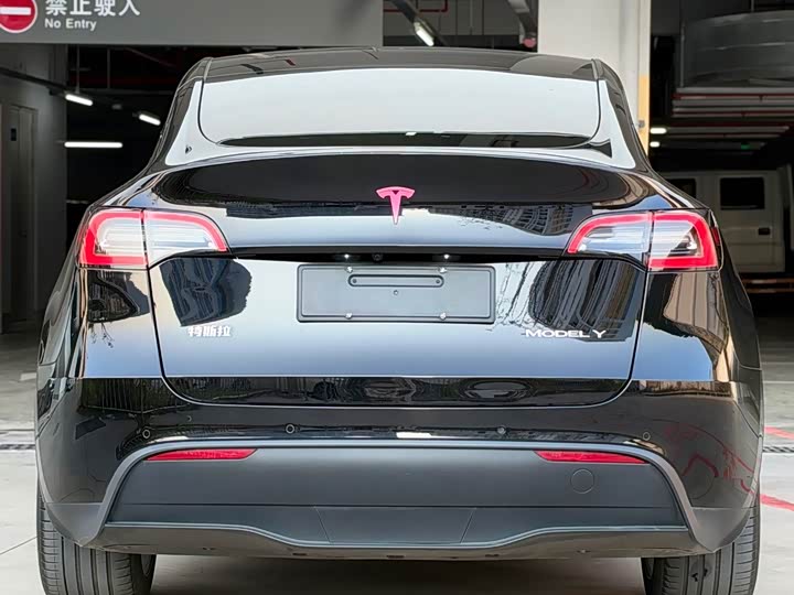 Model Y 2022 Facelift RWD - zdjęcie 17