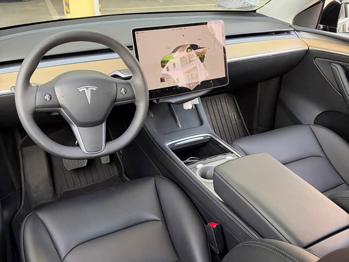Model Y 2022 Facelift RWD - zdjęcie 19