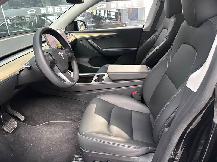 Model Y 2022 Facelift RWD - zdjęcie 19