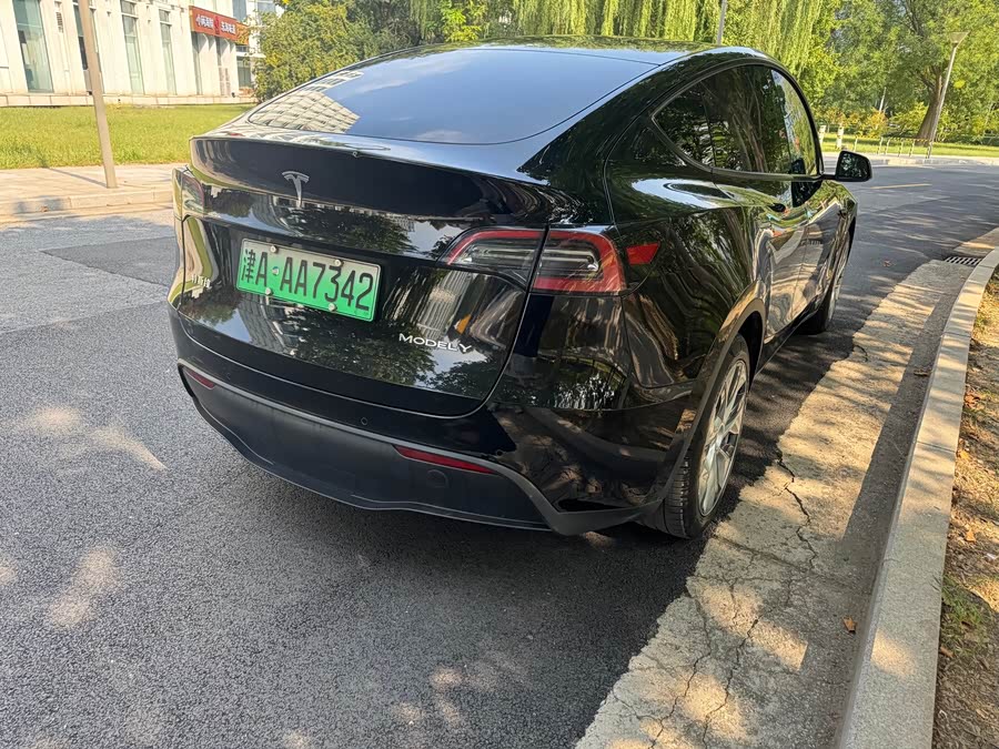 Model Y 2022 Facelift RWD - zdjęcie 3
