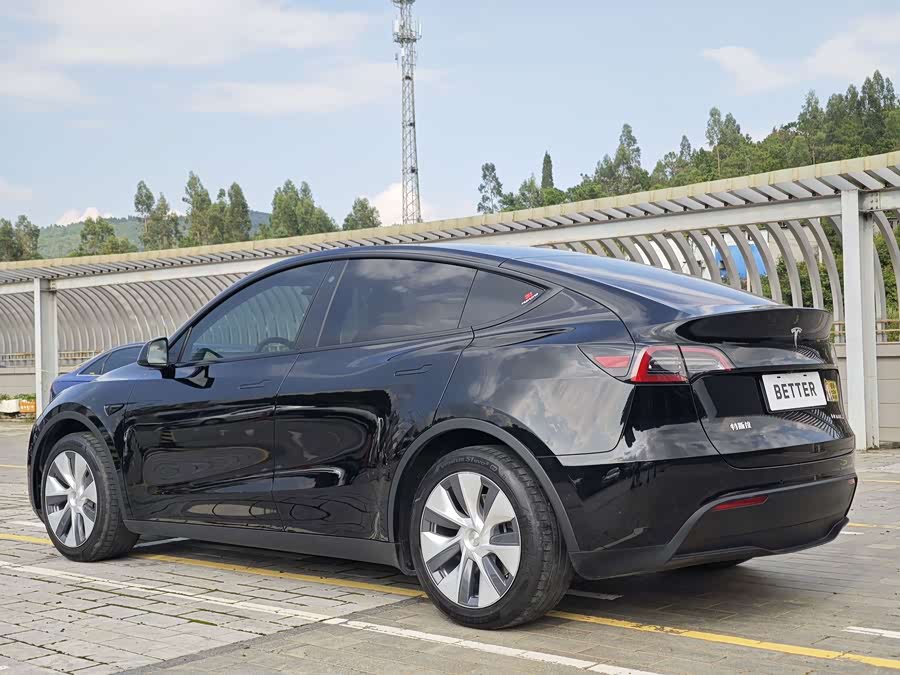 Model Y 2022 Facelift RWD - zdjęcie 4