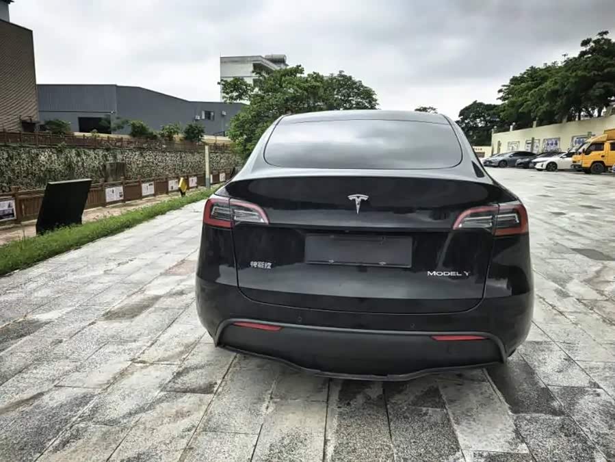 Model Y 2022 Facelift RWD - zdjęcie 8