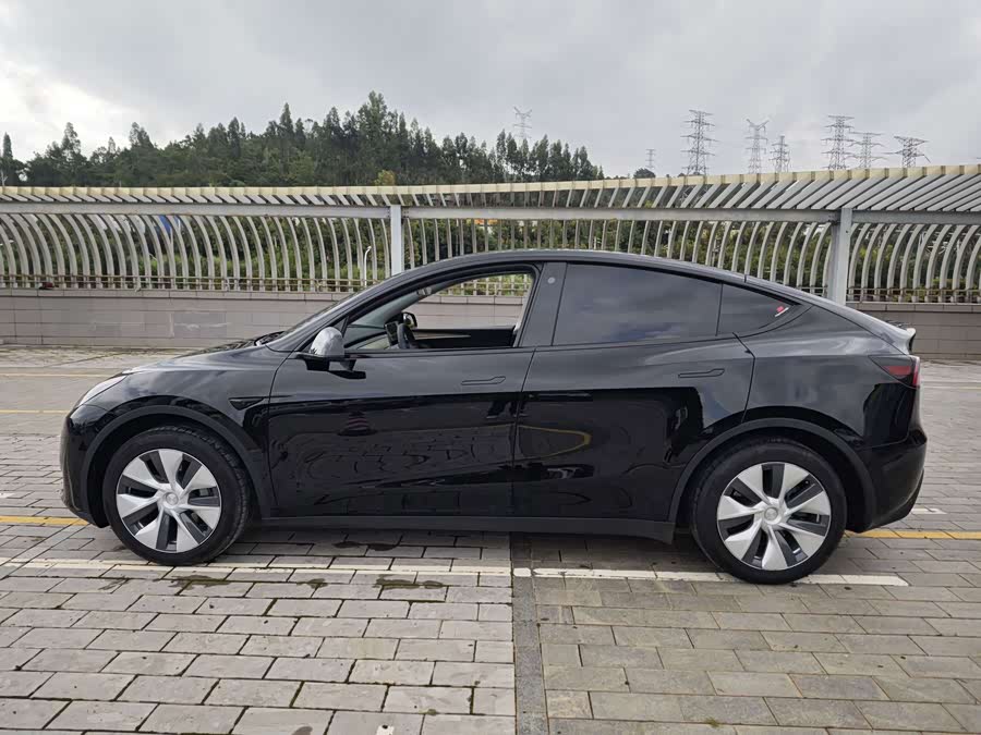 Model Y 2022 Facelift RWD - zdjęcie 8