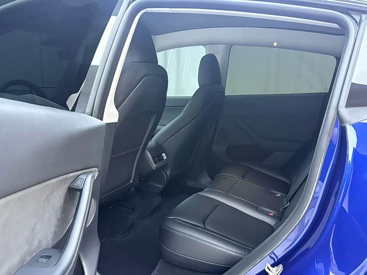 Model Y 2022 RWD - zdjęcie 14