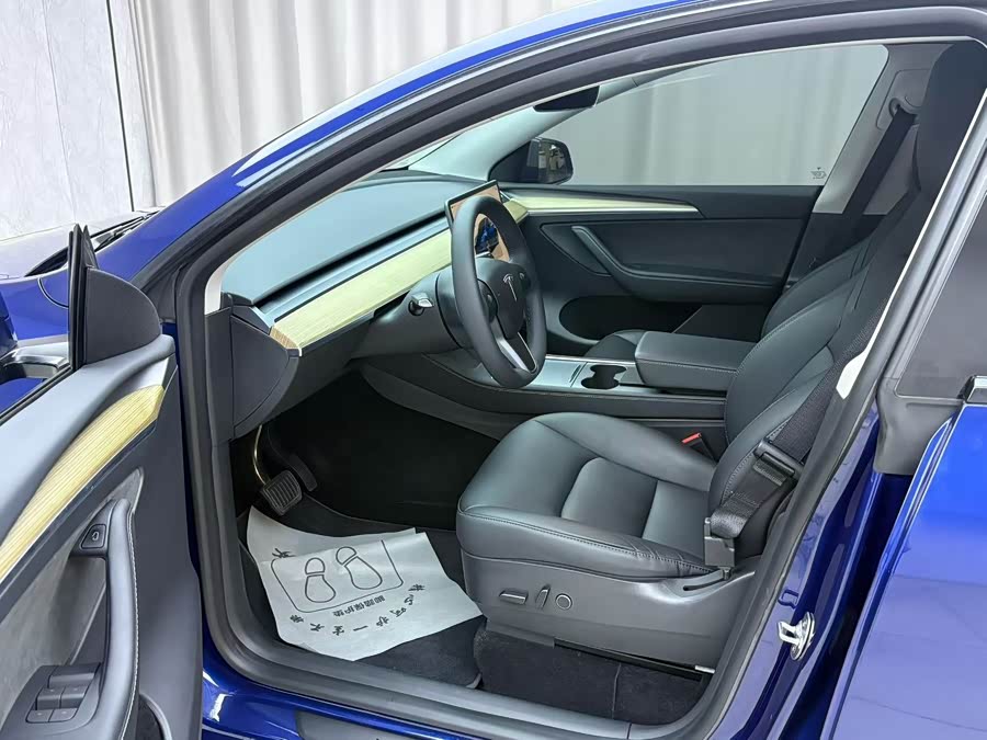 Model Y 2022 RWD - zdjęcie 4