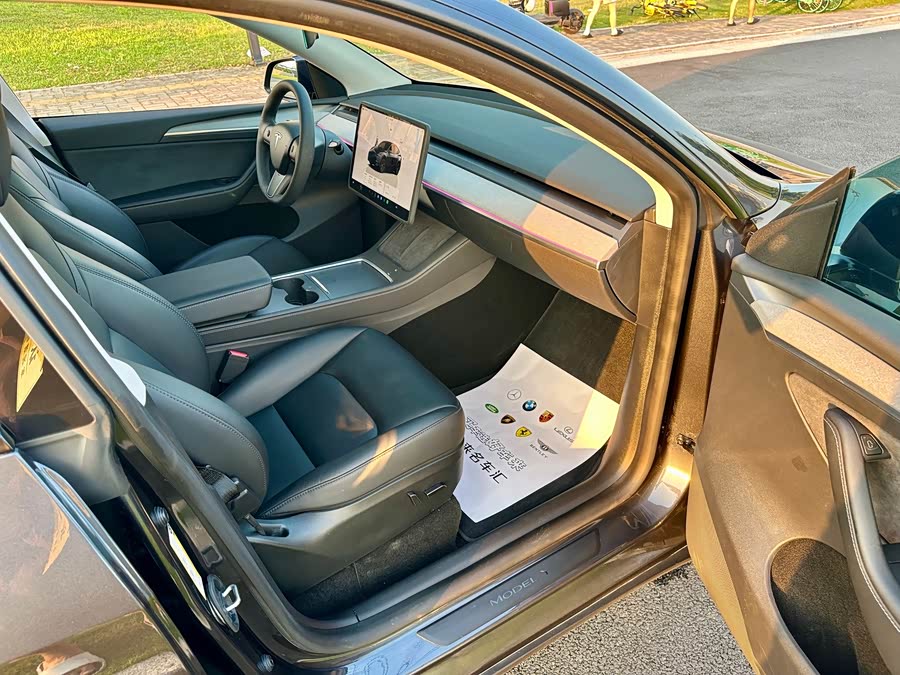 Model Y 2024 Long Range All-Wheel Drive Version - zdjęcie 14