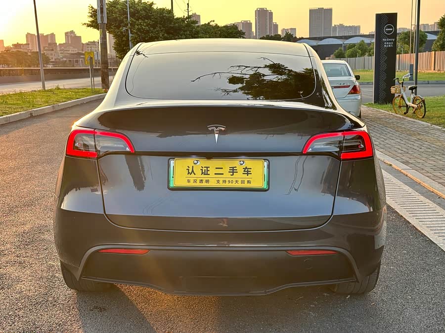 Model Y 2024 Long Range All-Wheel Drive Version - zdjęcie 4