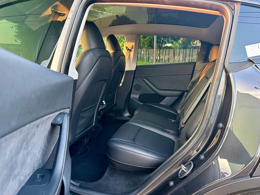 Model Y 2024 Long Range All-Wheel Drive Version - zdjęcie 9