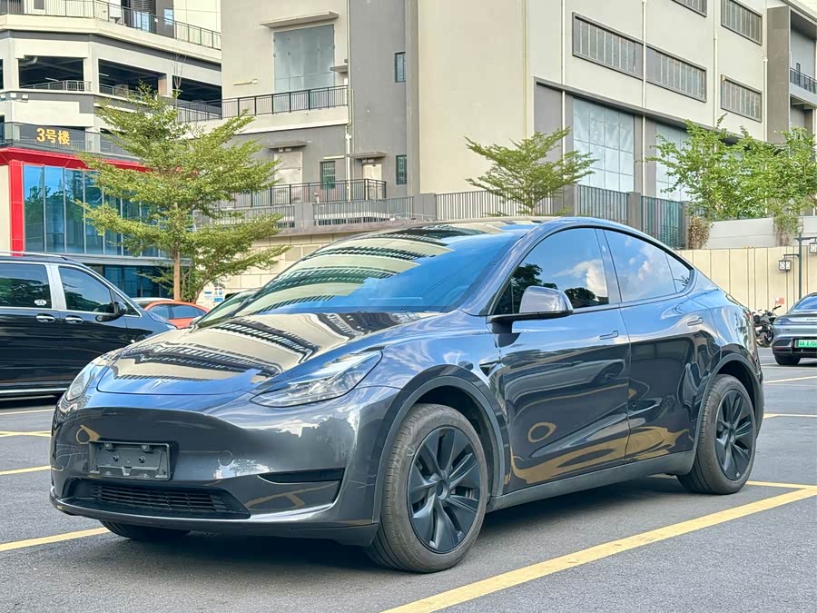 Model Y 2024 RWD - zdjęcie 1