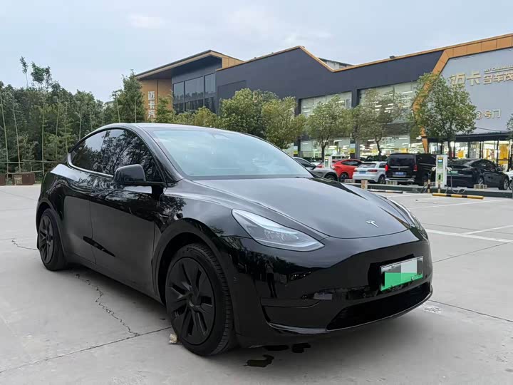 Model Y 2024 RWD - zdjęcie 14