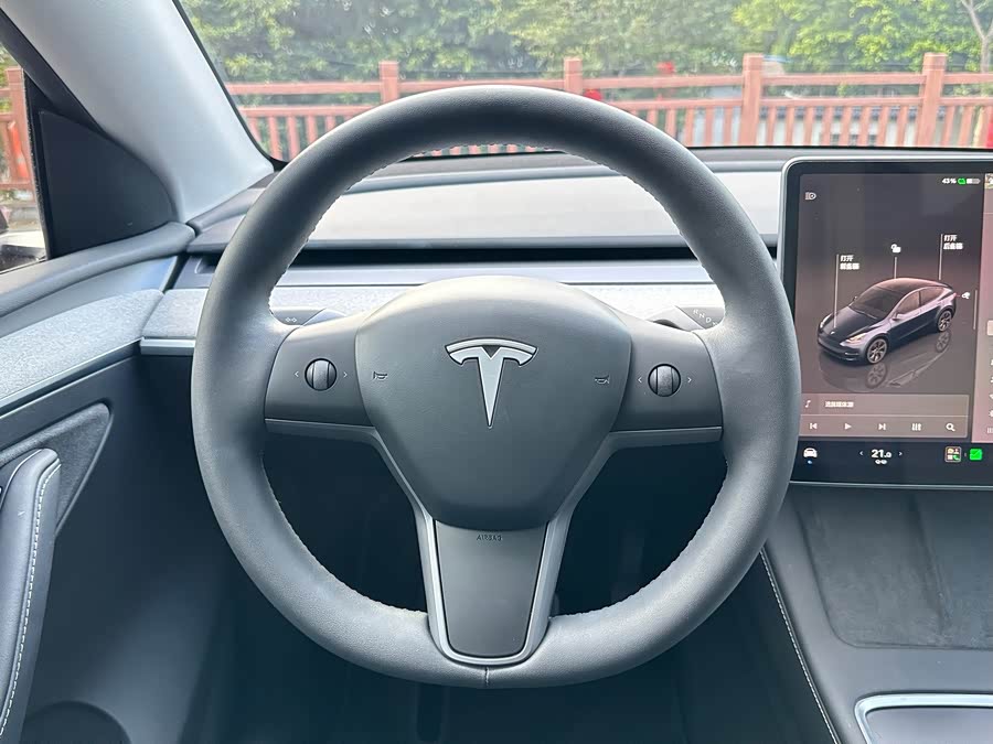 Model Y 2024 RWD - zdjęcie 18