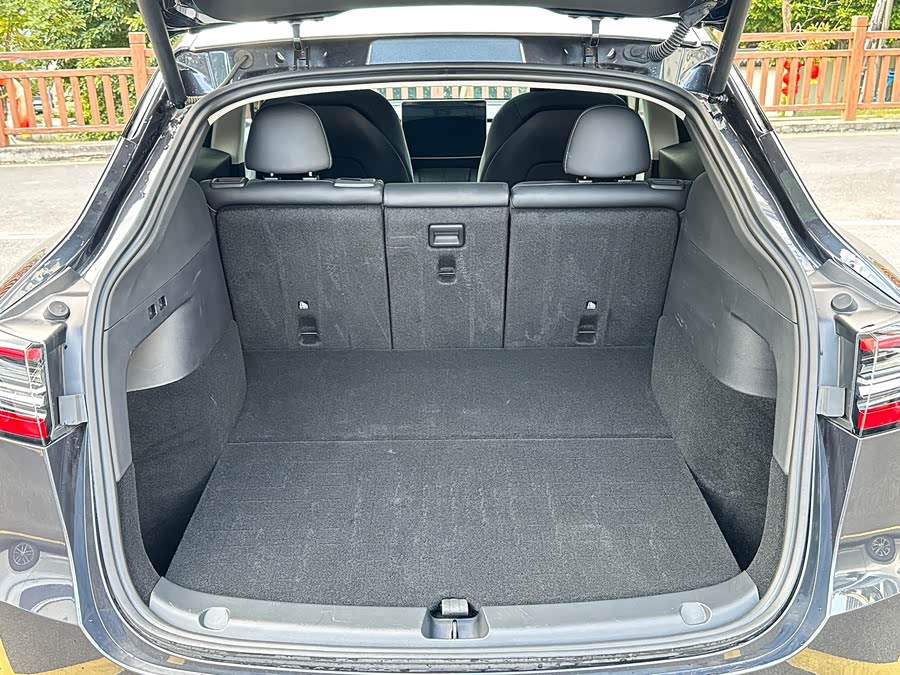 Model Y 2024 RWD - zdjęcie 20