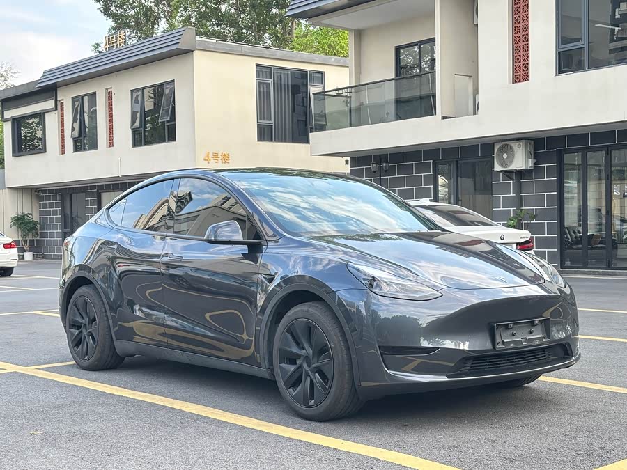 Model Y 2024 RWD - zdjęcie 3