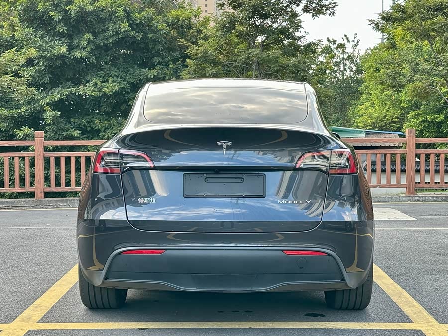 Model Y 2024 RWD - zdjęcie 6