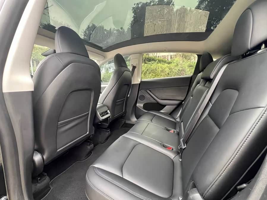 Model Y 2024 RWD - zdjęcie 7