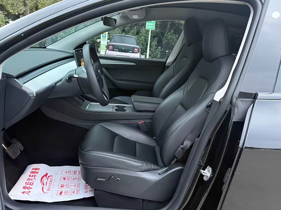 Model Y 2024 RWD - zdjęcie 7