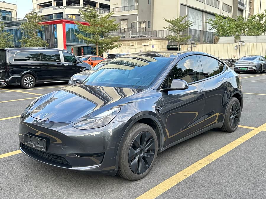 Model Y 2024 RWD - zdjęcie 8