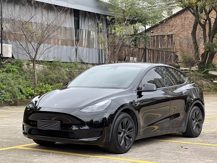 Model Y 2024 RWD - zdjęcie 10