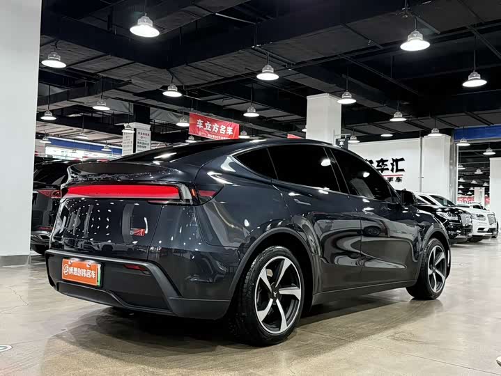 Model Y 2025 Facelift Long Range AWD - zdjęcie 18