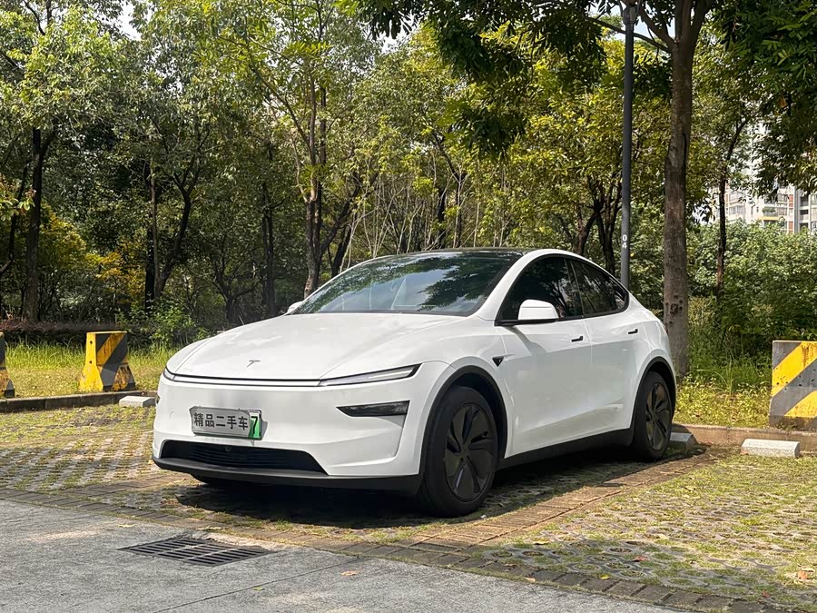 Model Y 2025 RWD - zdjęcie 1