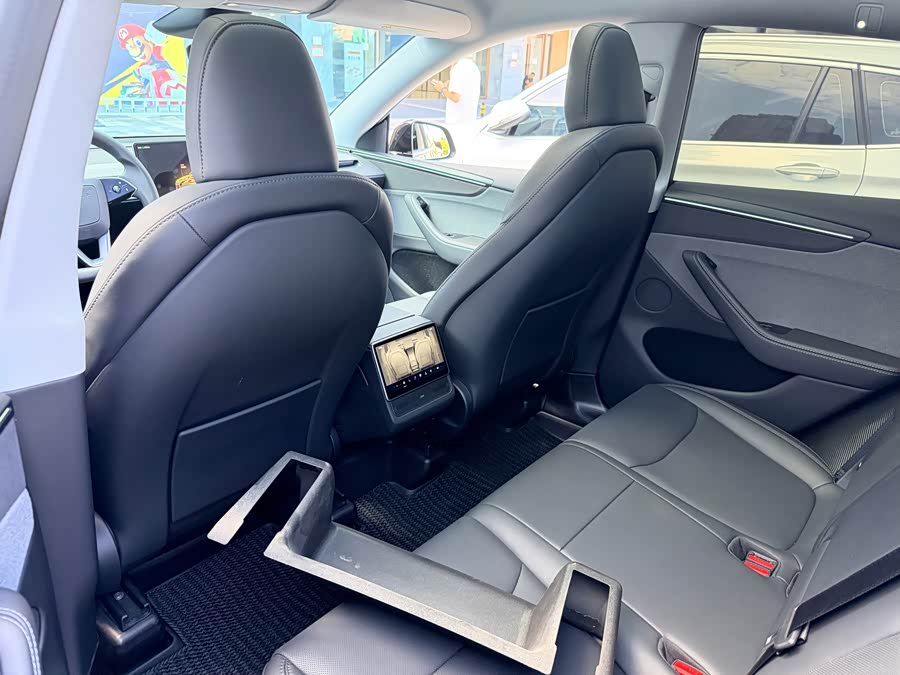 Model Y 2025 RWD - zdjęcie 12