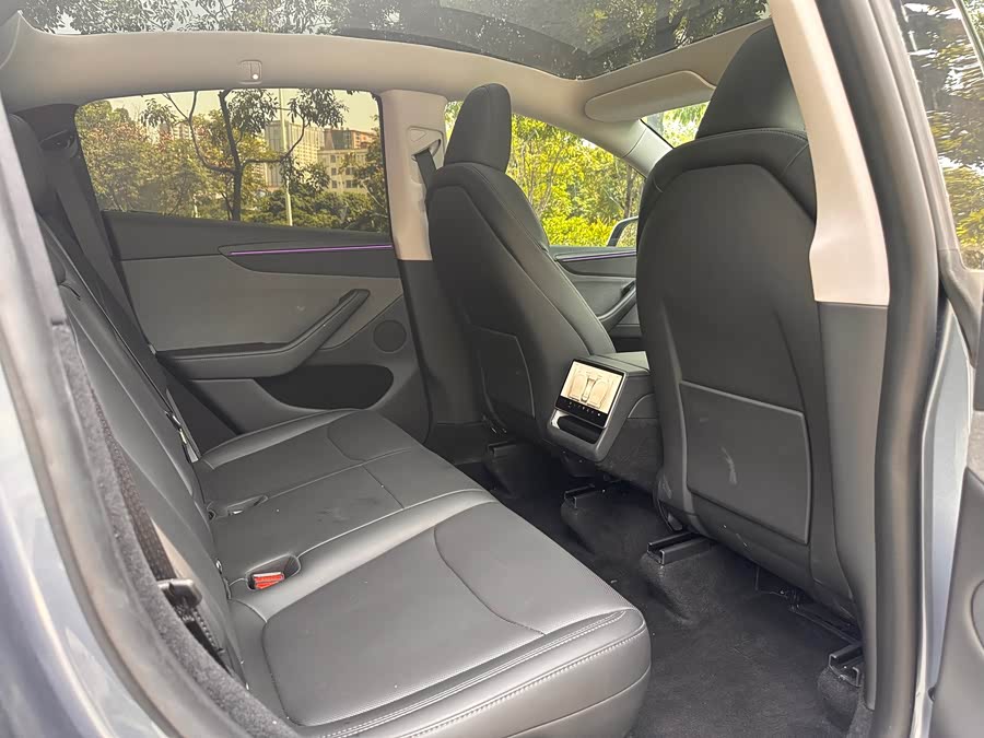 Model Y 2025 RWD - zdjęcie 13