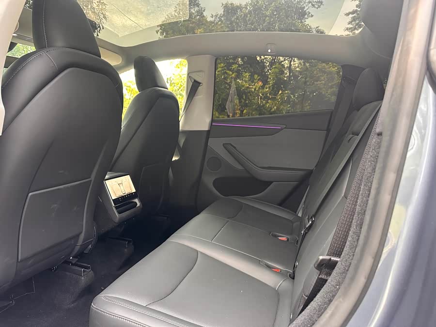 Model Y 2025 RWD - zdjęcie 15