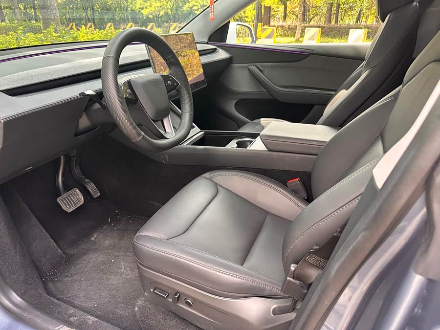 Model Y 2025 RWD - zdjęcie 16