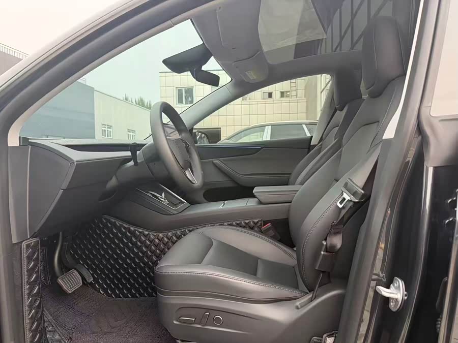 Model Y 2025 RWD - zdjęcie 4