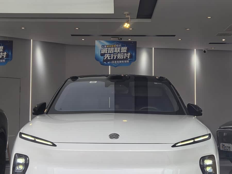 NIO ES8 2023 75kWh - zdjęcie 2