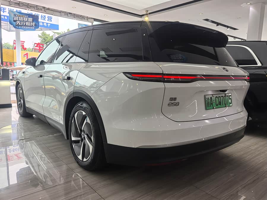 NIO ES8 2023 75kWh - zdjęcie 3