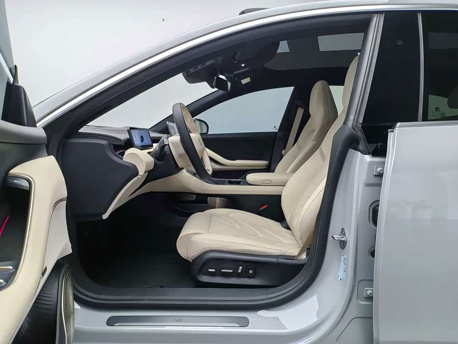 NIO ET5T 2025 75kWh Touring - zdjęcie 13