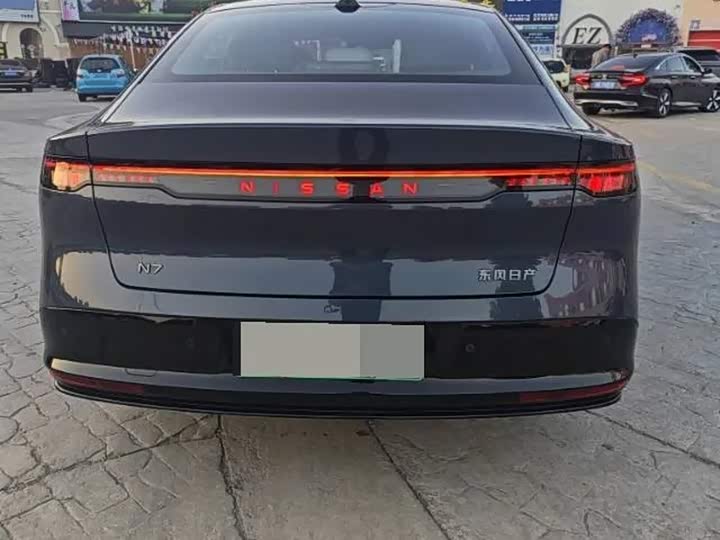 Nissan N7 2025 625 Max - zdjęcie 14