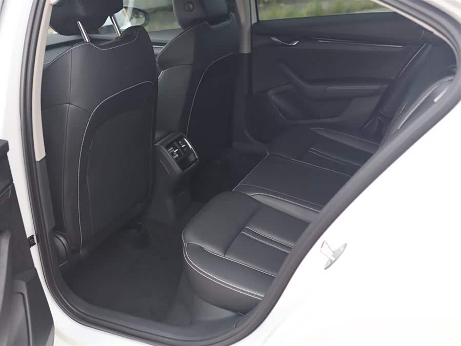 Octavia 2023 Pro TSI280 Luxury - zdjęcie 20