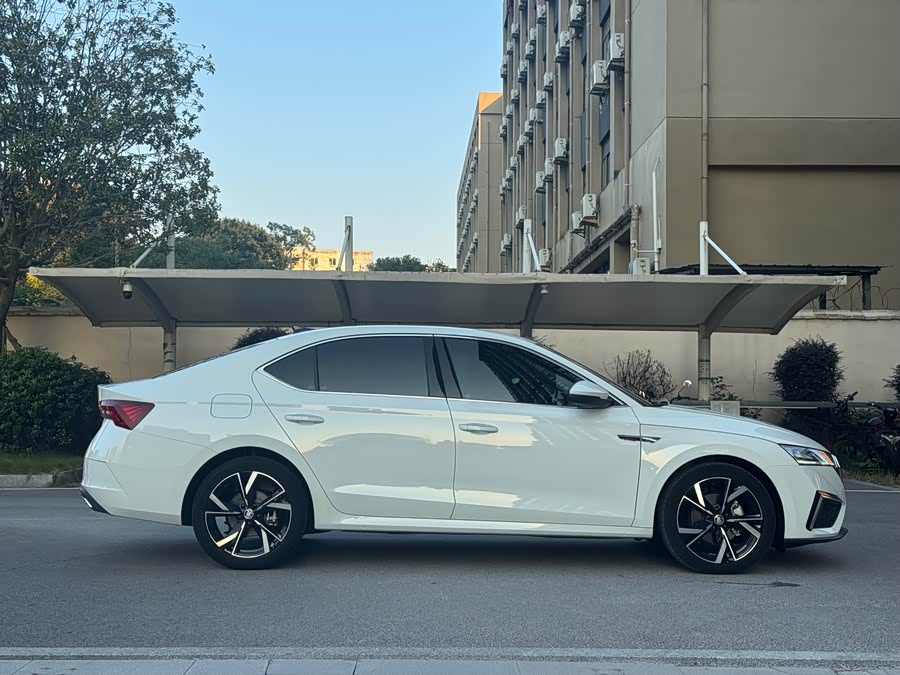 Octavia 2023 Pro TSI280 Luxury - zdjęcie 4