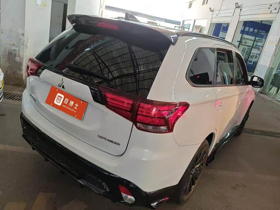 Outlander 2021 2.0L 2WD Sport Edition 5-Seater - zdjęcie 9