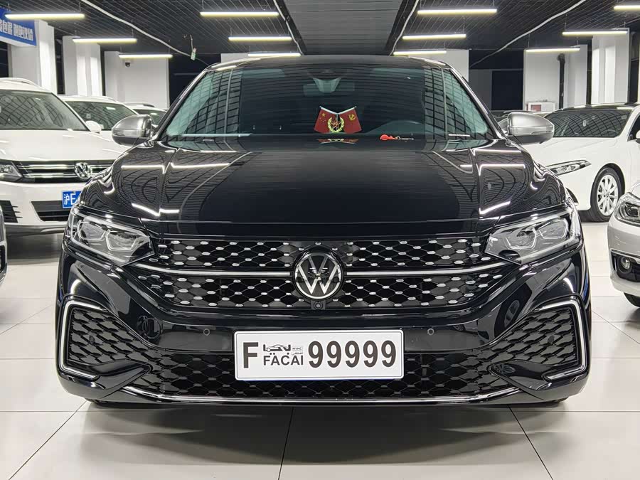 Passat 2023 330TSI Starry Luxury - zdjęcie 2