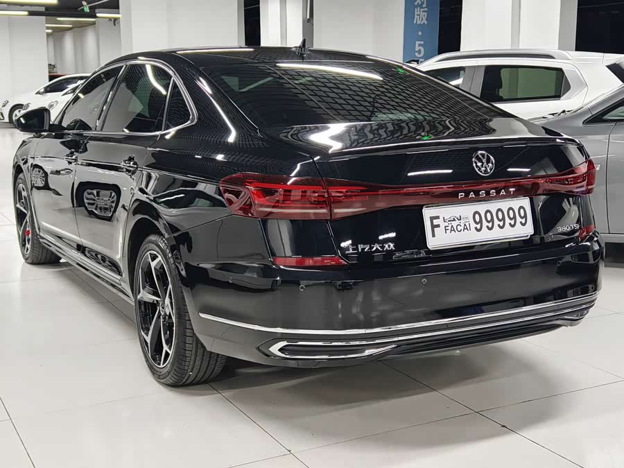 Passat 2023 330TSI Starry Luxury - zdjęcie 4