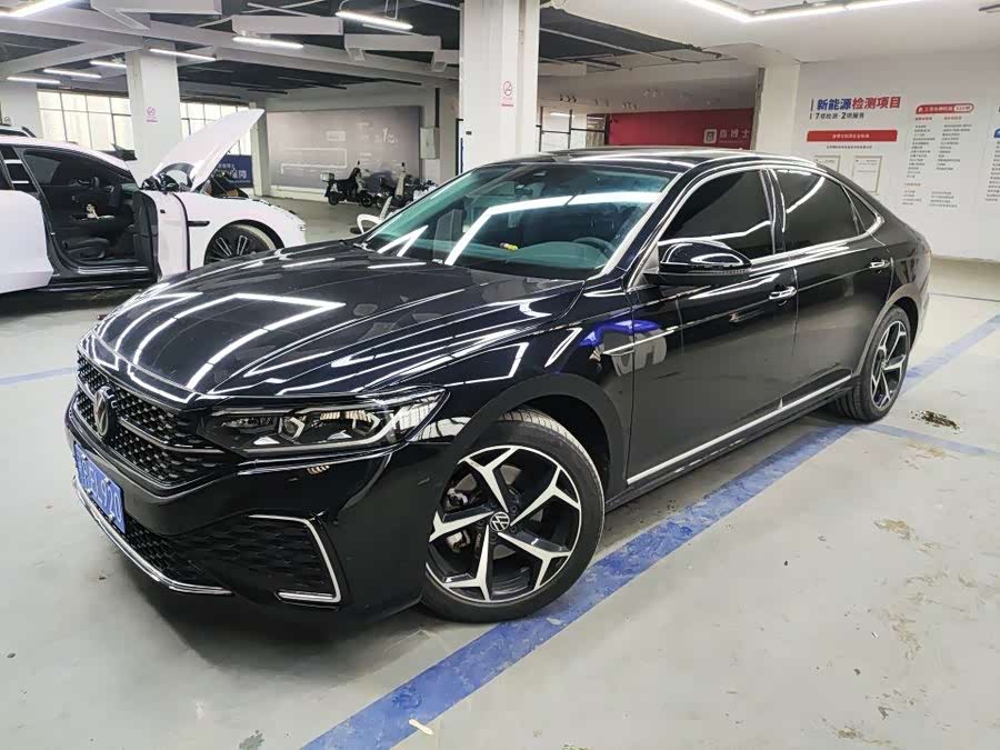 Passat 2024 380TSI Starry Dragon Edition - zdjęcie 2