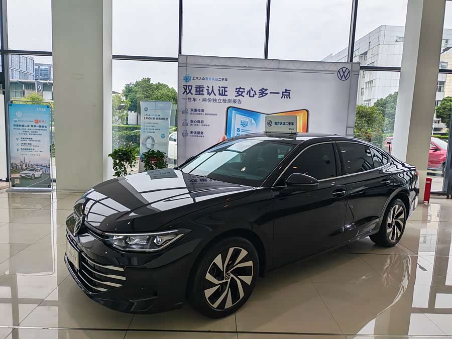 Passat 2025 Pro 380TSI Dragon Edition - zdjęcie 1
