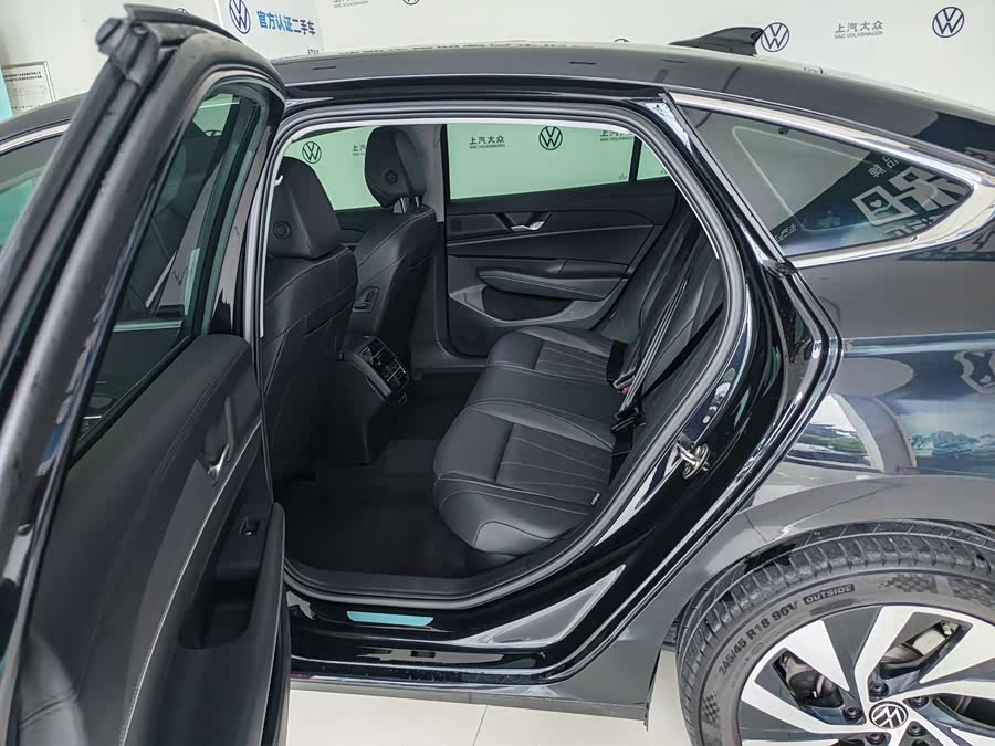 Passat 2025 Pro 380TSI Dragon Edition - zdjęcie 6