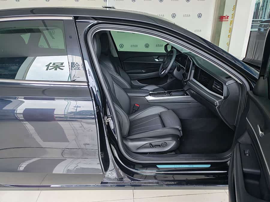 Passat 2025 Pro 380TSI Dragon Edition - zdjęcie 10