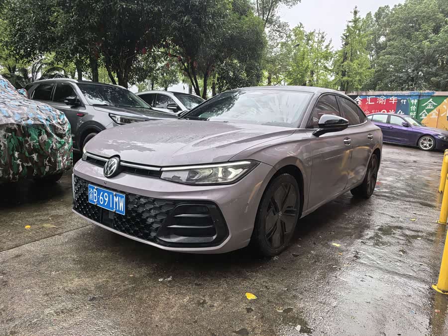 Passat 2025 Pro 380TSI Starry Dragon Edition - zdjęcie 1