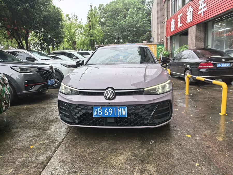 Passat 2025 Pro 380TSI Starry Dragon Edition - zdjęcie 2