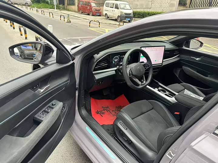 Passat 2025 Pro 380TSI Starry Dragon Edition - zdjęcie 13
