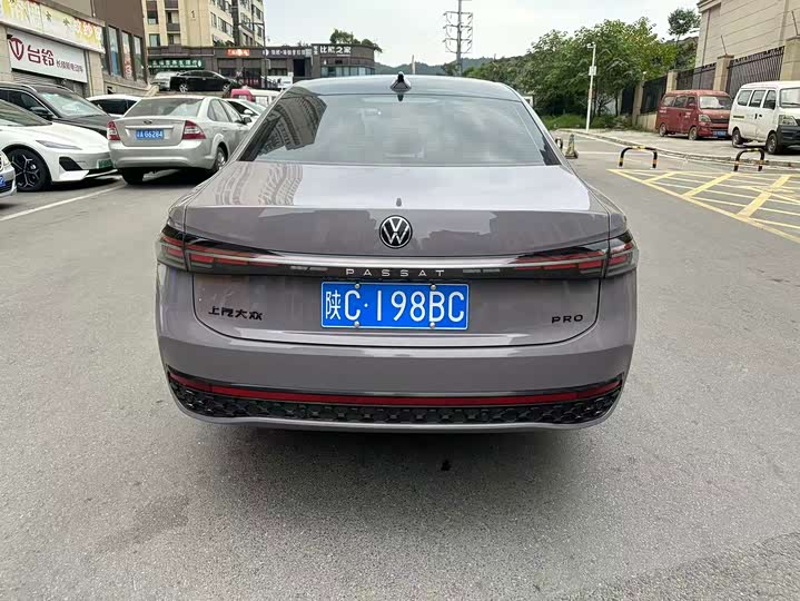 Passat 2025 Pro 380TSI Starry Dragon Edition - zdjęcie 17