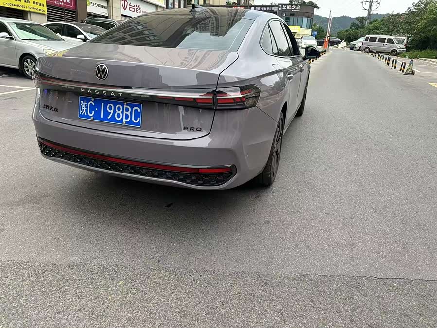 Passat 2025 Pro 380TSI Starry Dragon Edition - zdjęcie 9