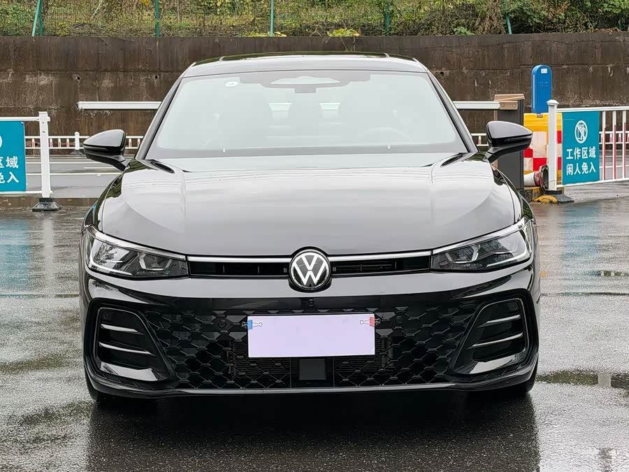 Passat 2025 Pro 380TSI Starry Dragon Luxury - zdjęcie 2
